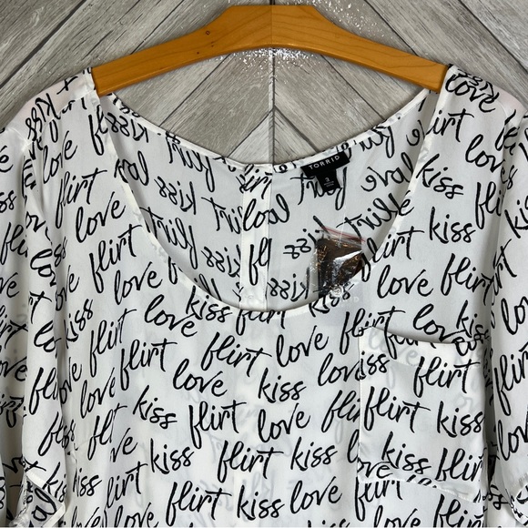 Torrid Abbey Flirt Georgette Blouse Love Print - Picture 3 of 9